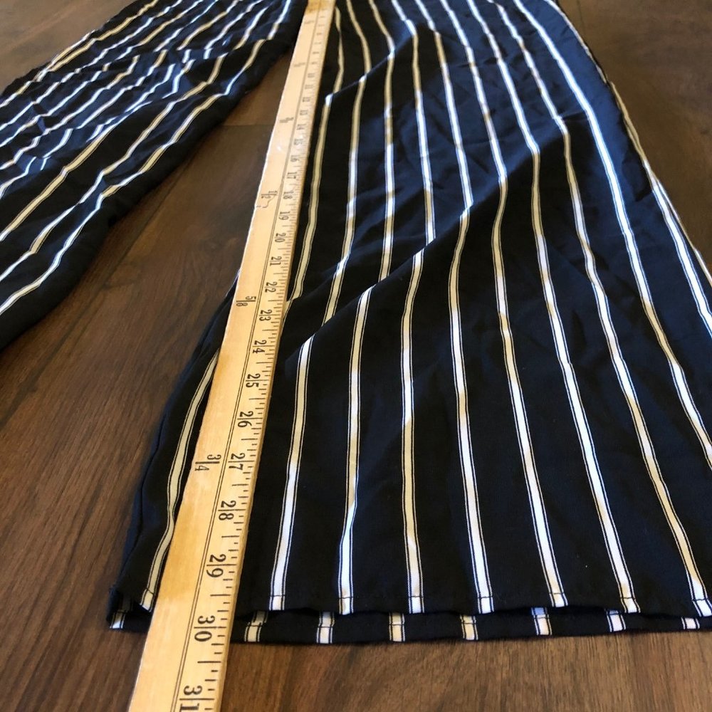 ✨3 FOR $24✨Black and white wide leg pants - Picture 7 of 8